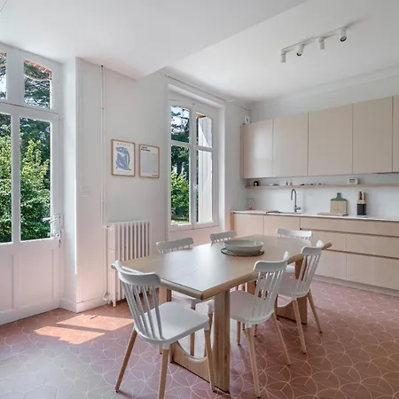 De Charme Classee A Tharon Pour 14 *