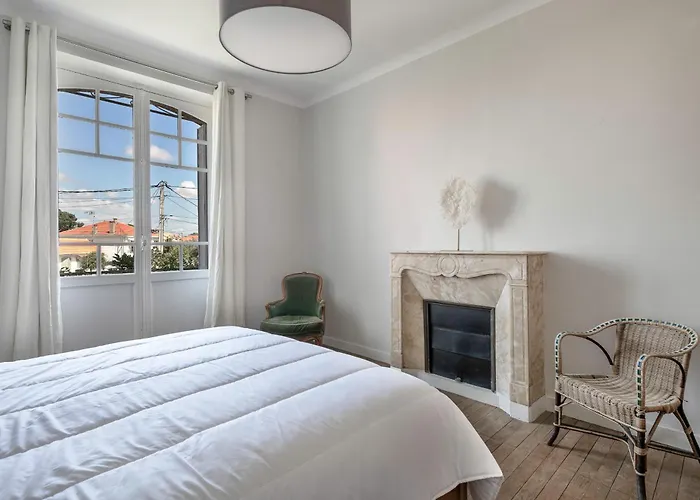 De Charme Classee A Tharon Pour 14 Villa