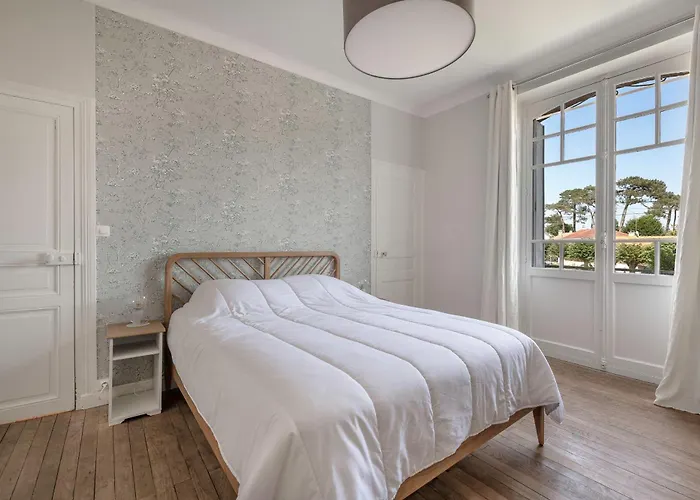 Villa De Charme Classee A Tharon Pour 14 Saint-Michel-Chef-Chef