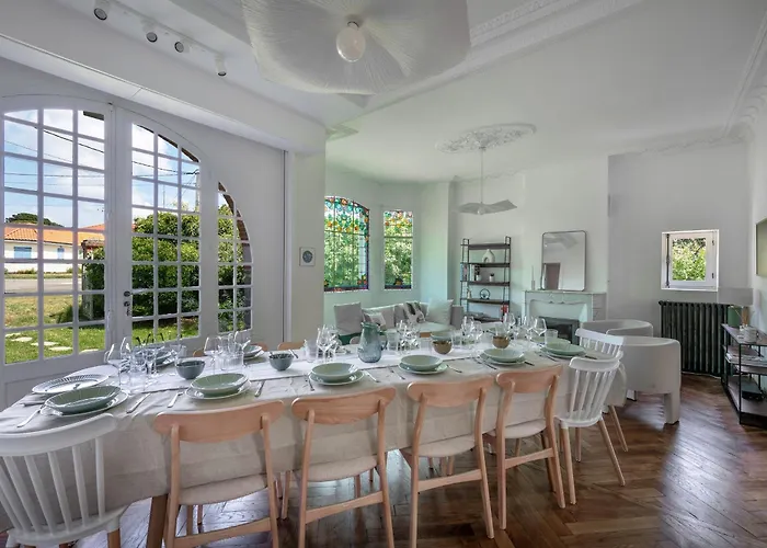 Villa De Charme Classee A Tharon Pour 14 *